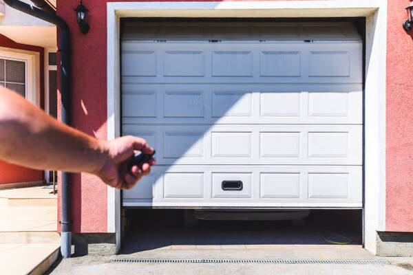 9 Things to Consider When Buying an Automatic Garage Door