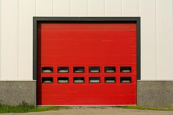 15 Ways to Decorate Your Roller Garage Door for the Holidays