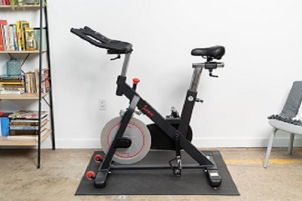 freebeat™ Indoor Exercise Bikes & Online Cycling Classes