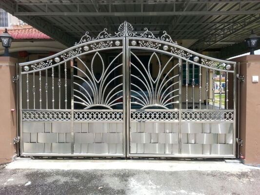 The Benefits of Installing a Steel Gate