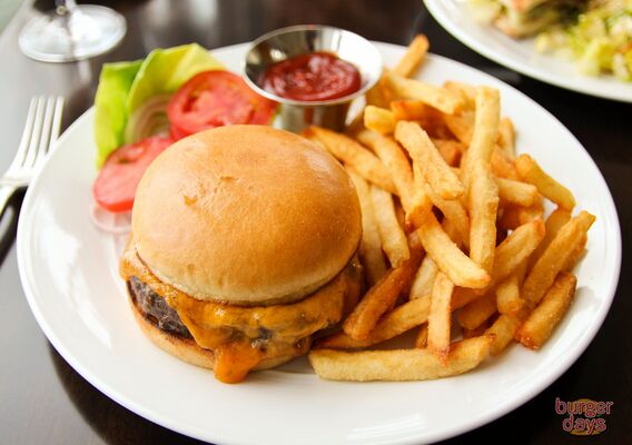 Chicken sandwich in Hicksville NY