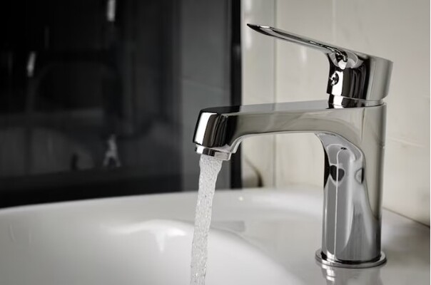 How to Choose the Right Kitchen Faucet for Your Home - Tips from FaucetBazaar