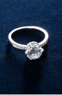 Custom Engagement Rings: Creating a Ring as Unique as Your Love