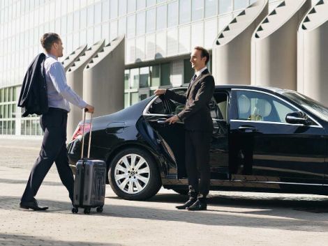 Luxyride: Your Trusted Partner for Booking Rides to the Airport