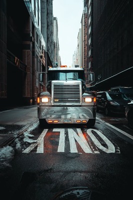 Truck Troubles? 5 Signs You Need Truck Repair Services ASAP!