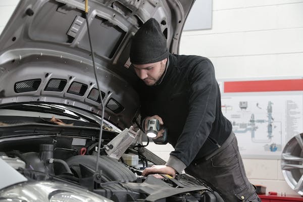 Diesel Truck Troubles? Find Your Local Diesel Truck Mechanic Nearby