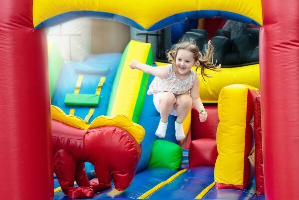 How to Rent Inflatable Games for an Event