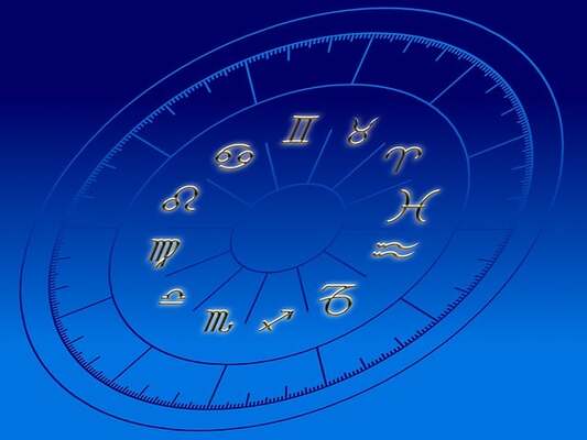 4 Most Possessive Zodiac Signs