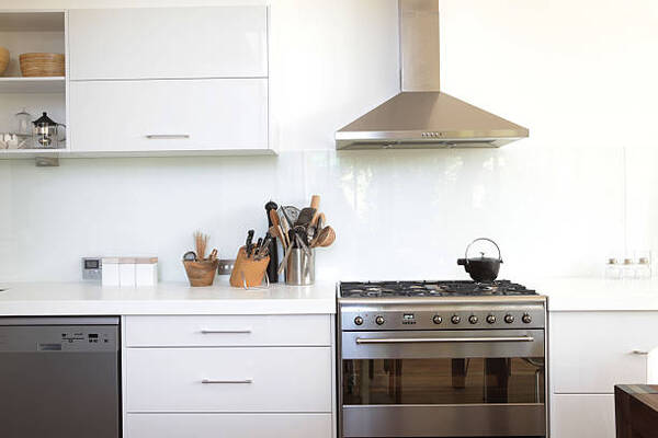 12 Things To Consider Before Buying A Range Hood