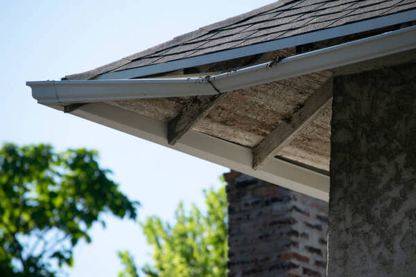 12 Signs Your Gutter Needs Replacing